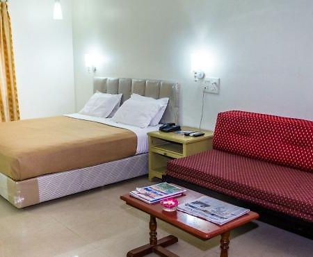 Sai Priya Beach Resort 비사카파트남 외부 사진